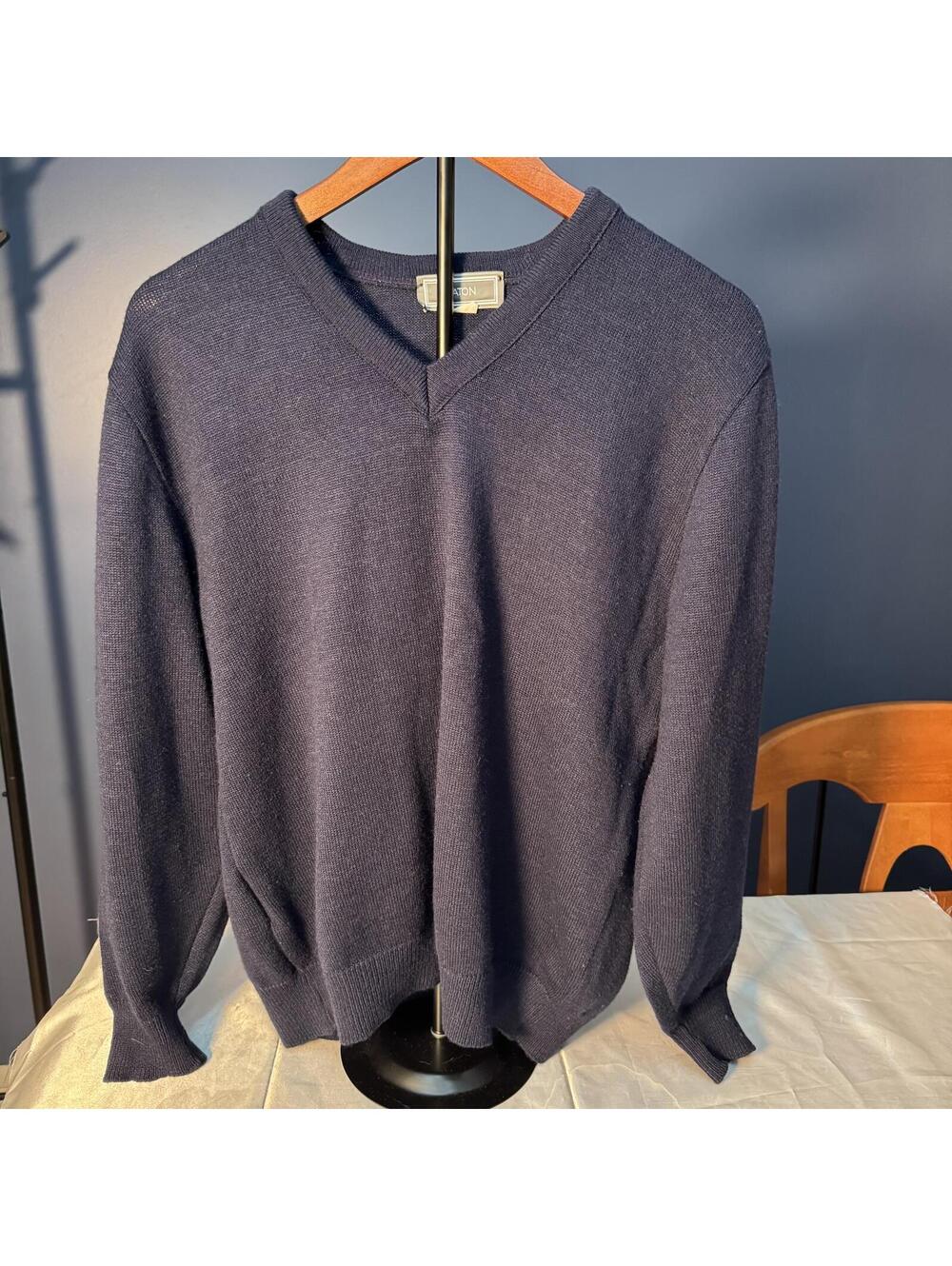 Vintage Eaton Navy V-Neck Wool Blend Sweater Mens Medium Made in Canada